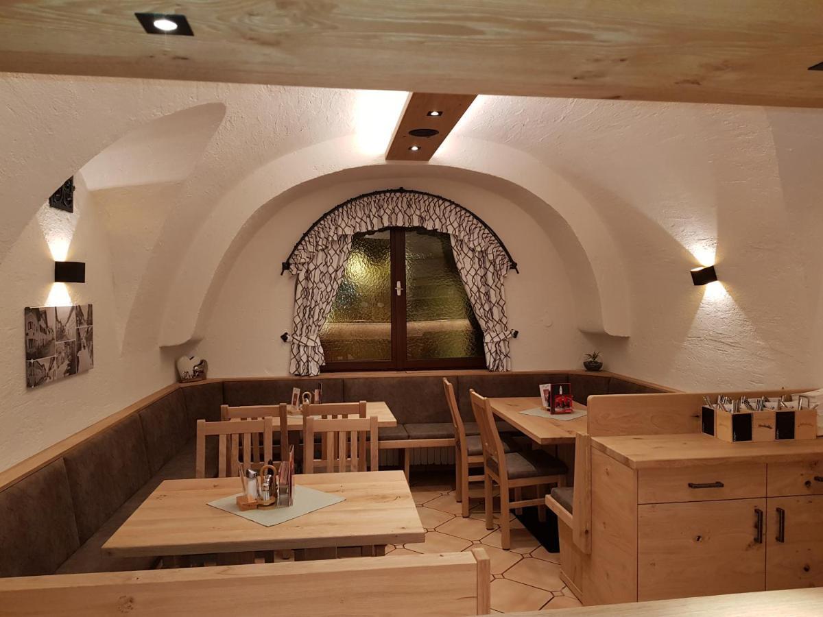 Gasthof - Restaurant Loecker Radstadt Exteriér fotografie